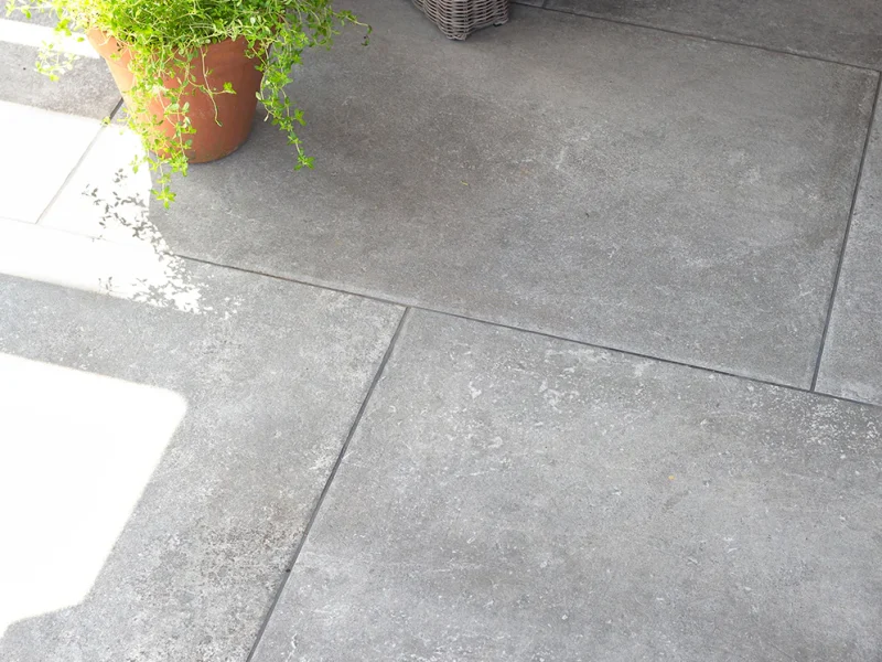 Provence-Grigio-Stone-Effect-Porcelain-Paver-Close-Up